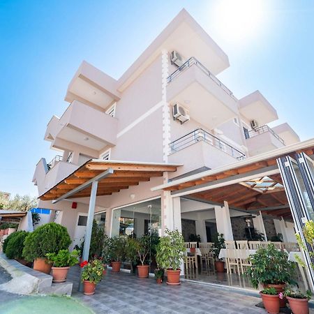 Aleksander Aparthotel Ksamil Ngoại thất bức ảnh