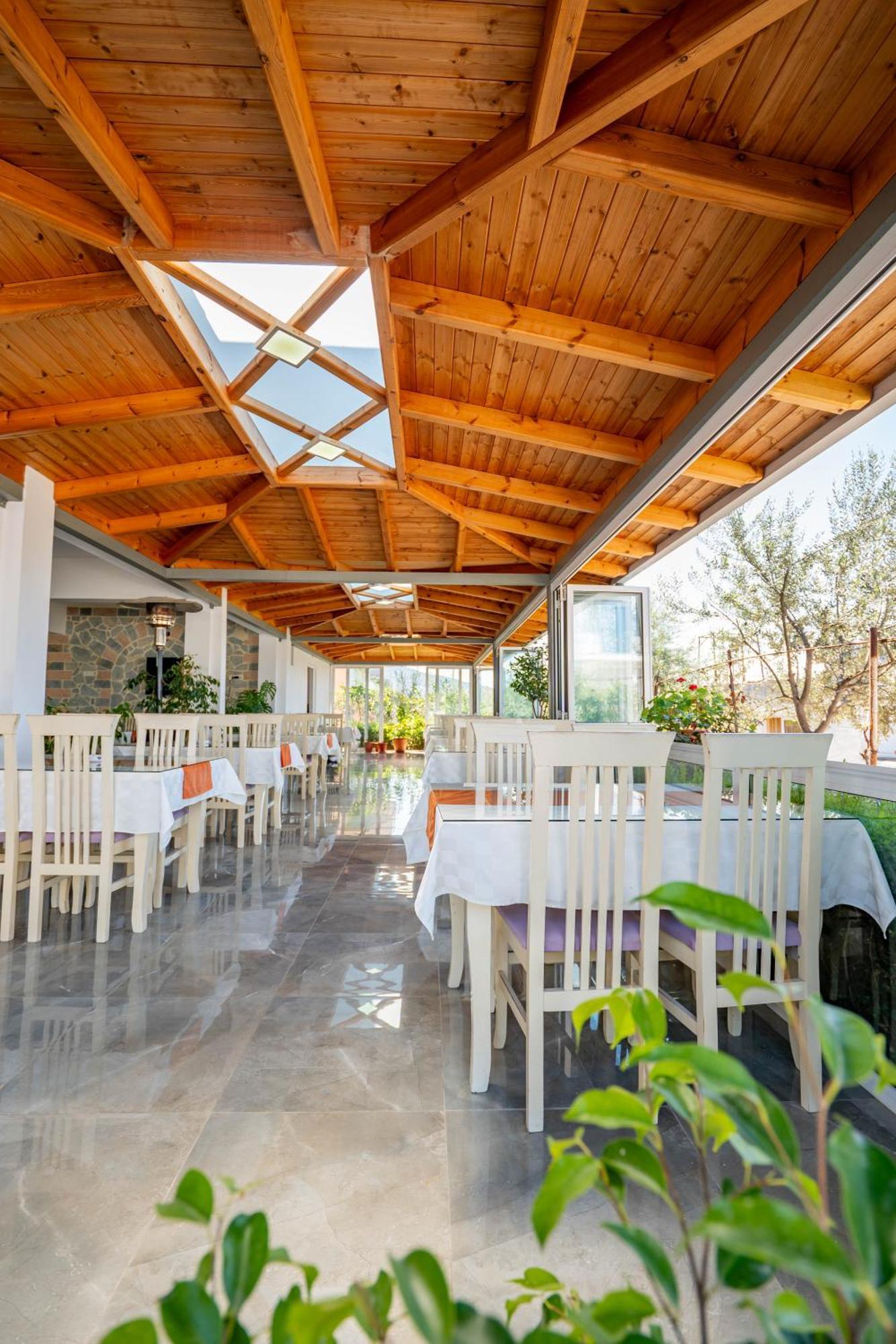Aleksander Aparthotel Ksamil Ngoại thất bức ảnh