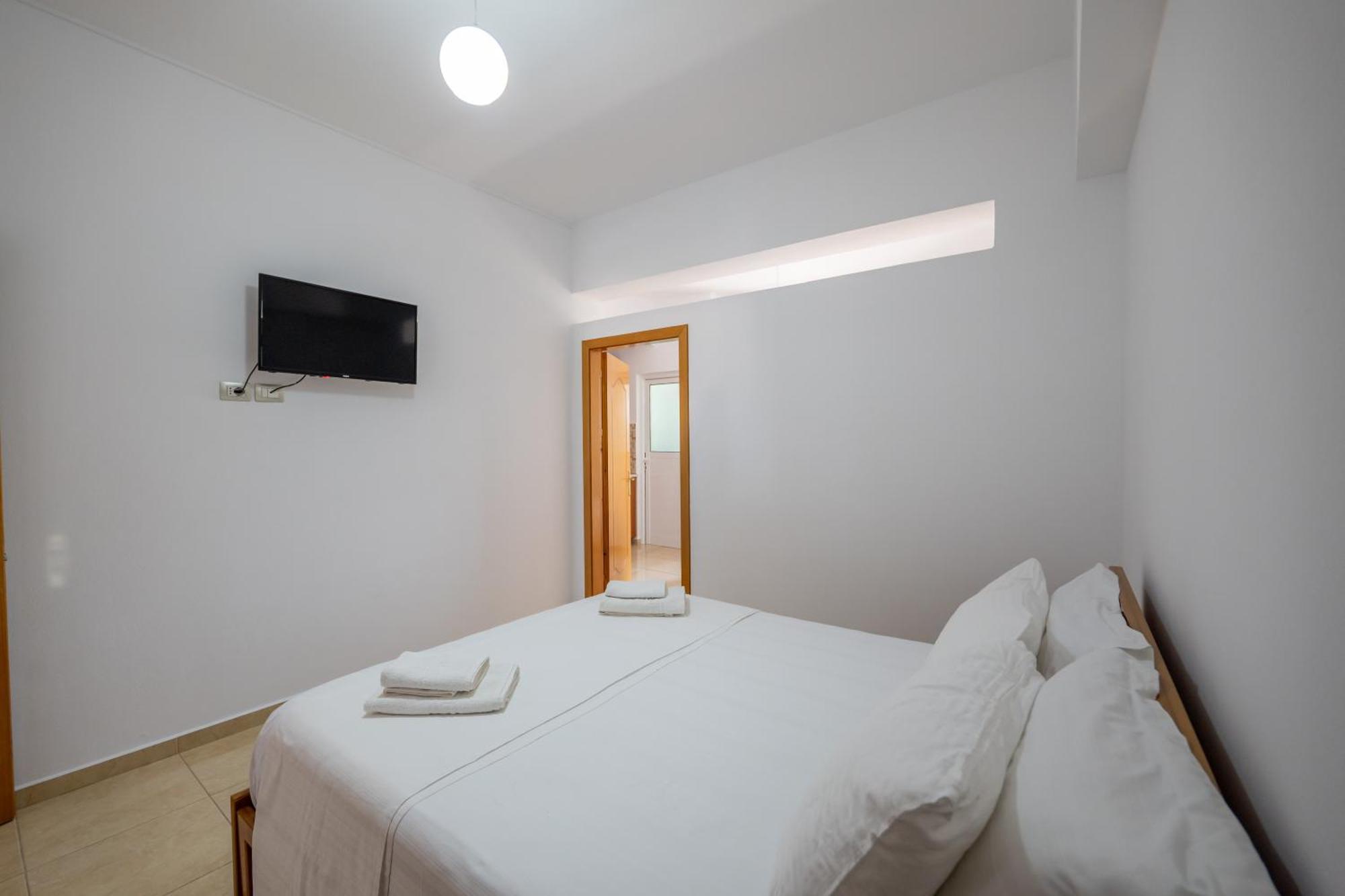 Aleksander Aparthotel Ksamil Ngoại thất bức ảnh