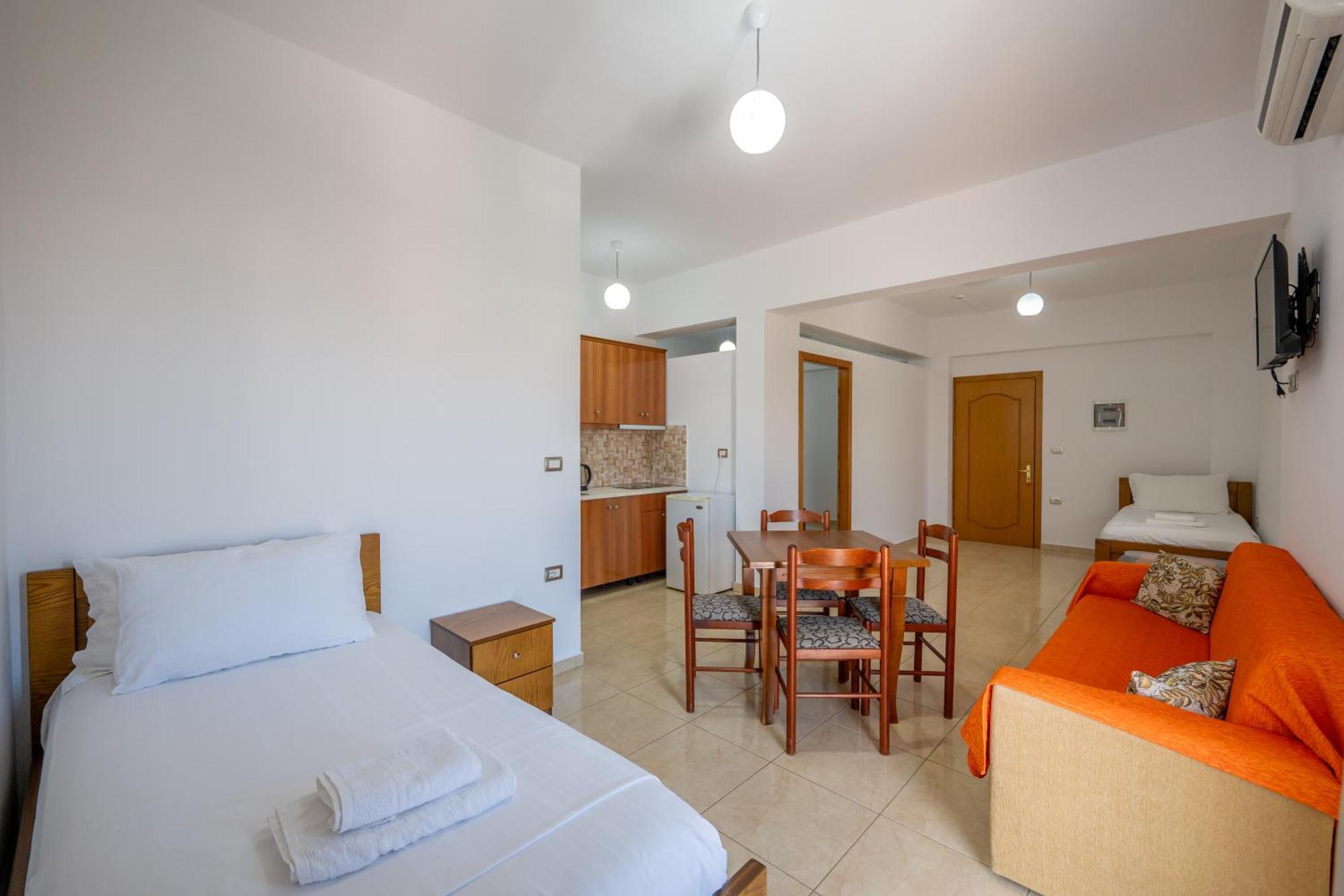 Aleksander Aparthotel Ksamil Ngoại thất bức ảnh