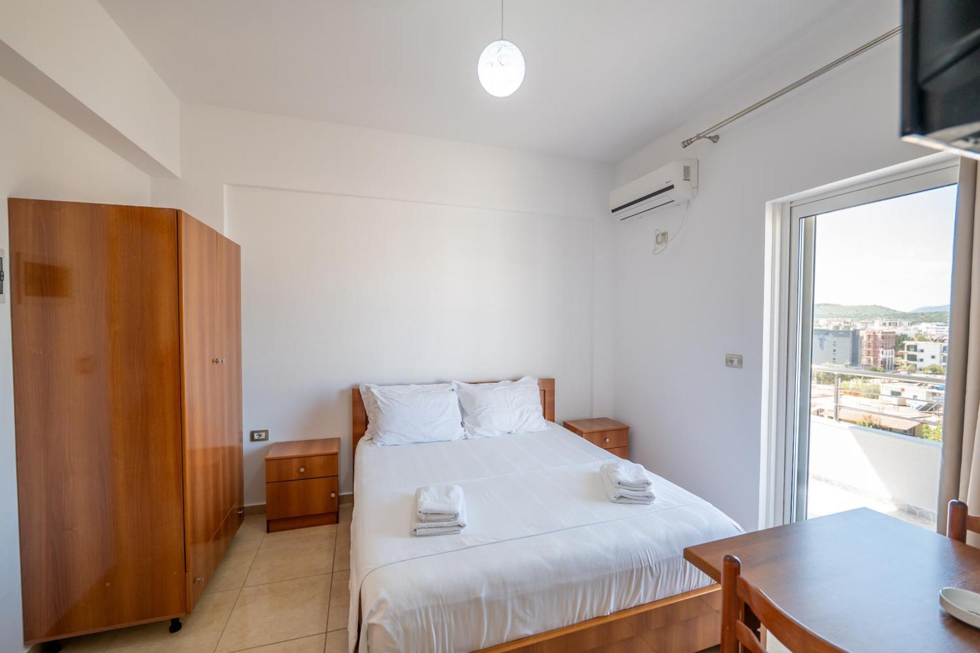 Aleksander Aparthotel Ksamil Ngoại thất bức ảnh