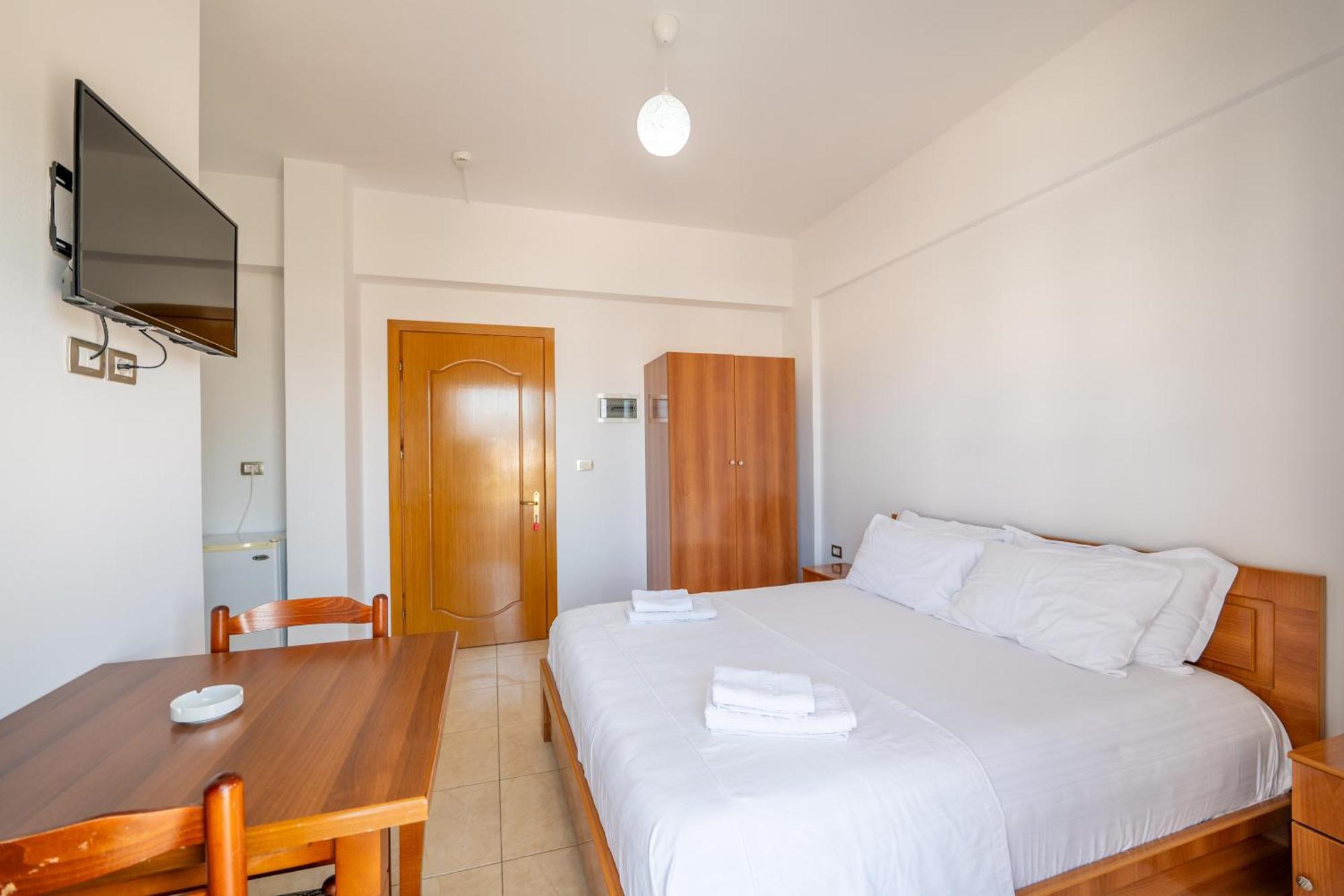 Aleksander Aparthotel Ksamil Ngoại thất bức ảnh
