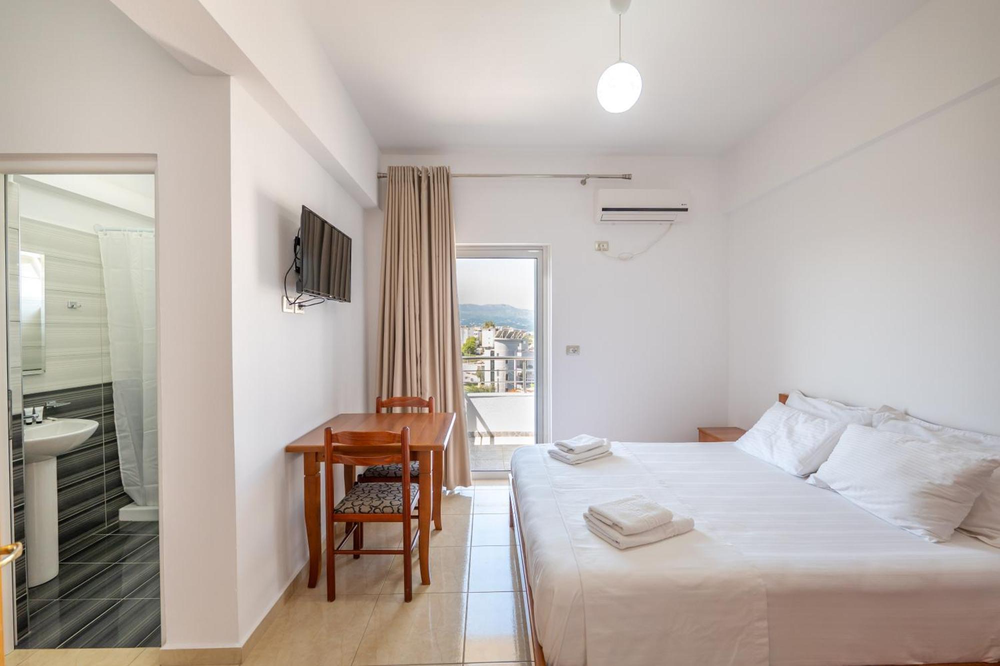 Aleksander Aparthotel Ksamil Ngoại thất bức ảnh