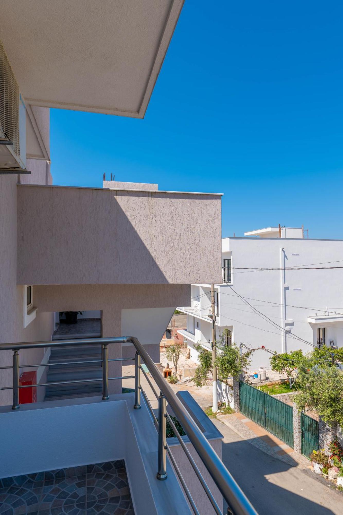 Aleksander Aparthotel Ksamil Ngoại thất bức ảnh